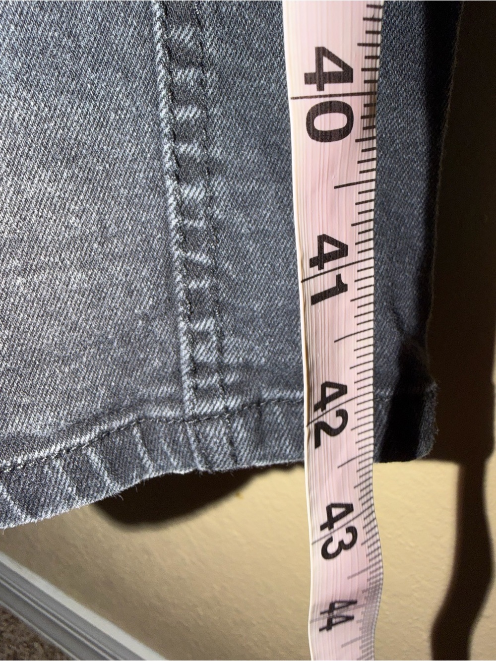 Boohoo Mens Black Washed Cargo Jeans with Utility Pockets - Picture 3 of 5